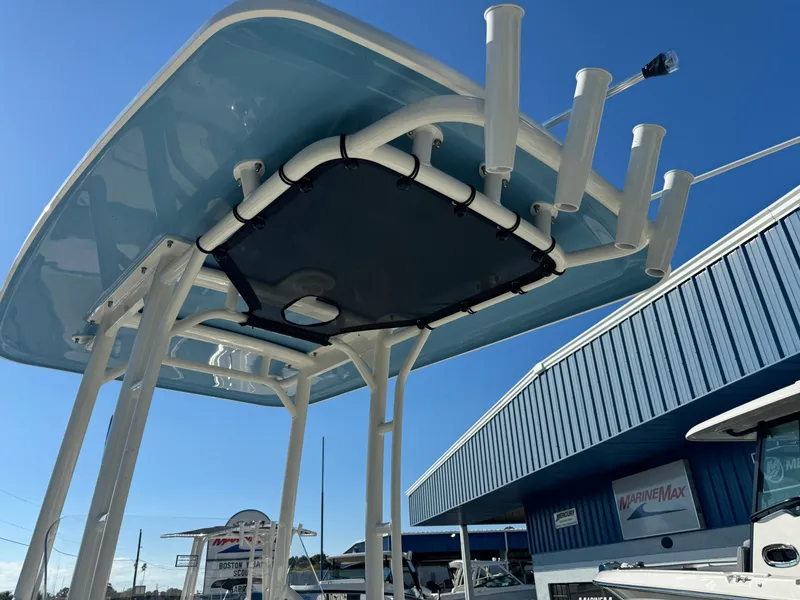 Slide: The Image of Boston Whaler 210 Montauk 2026 - 22