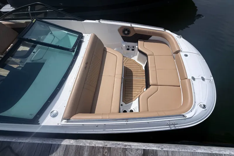 Slide: The Image of Sea Ray SDX 250 2023 - 35