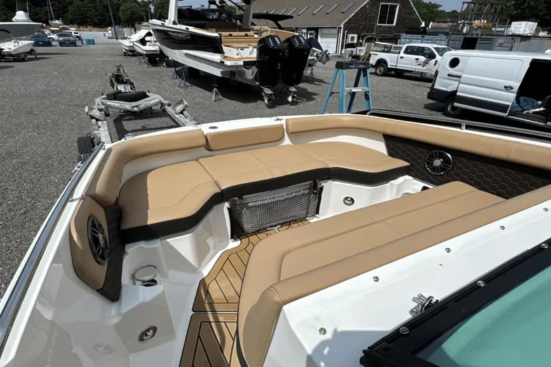 Slide: The Image of Sea Ray SDX 250 2023 - 37