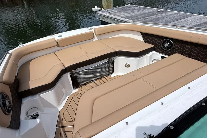 Slide: The Image of Sea Ray SDX 250 2023 - 38