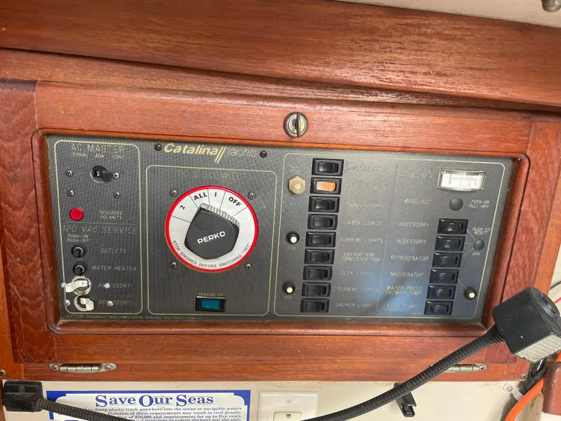 Slide: The Image of Catalina 30 1988 - 11