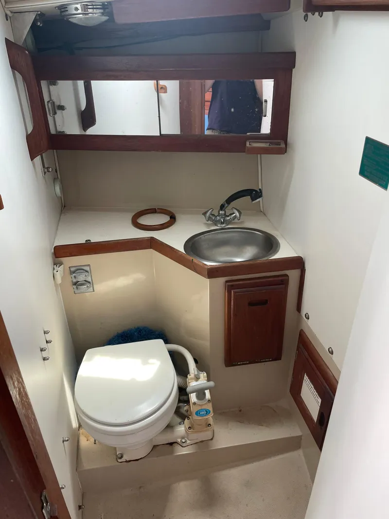 Slide: The Image of Catalina 30 1988 - 15