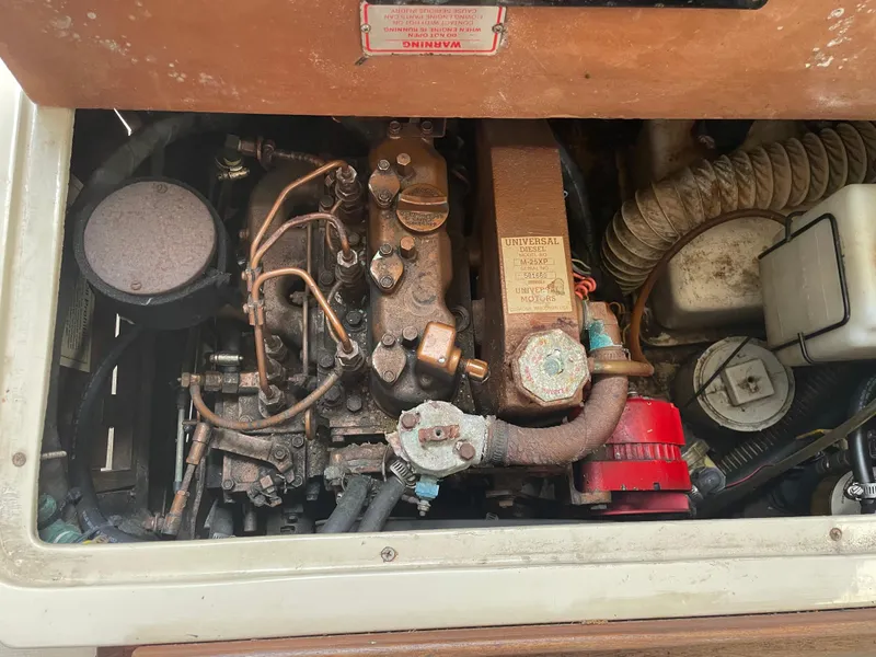 Slide: The Image of Catalina 30 1988 - 16