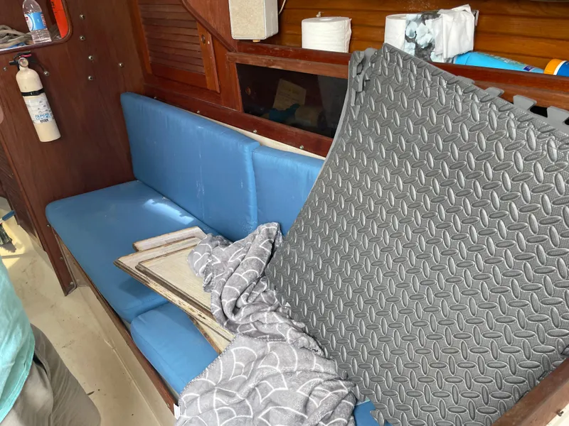 Slide: The Image of Catalina 30 1988 - 30