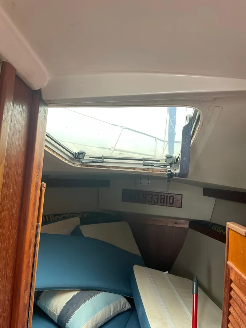 Slide: The Image of Catalina 30 1988 - 32