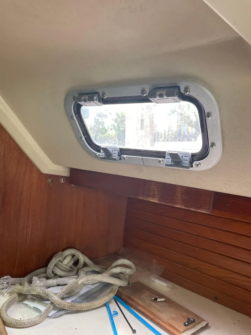 Slide: The Image of Catalina 30 1988 - 33