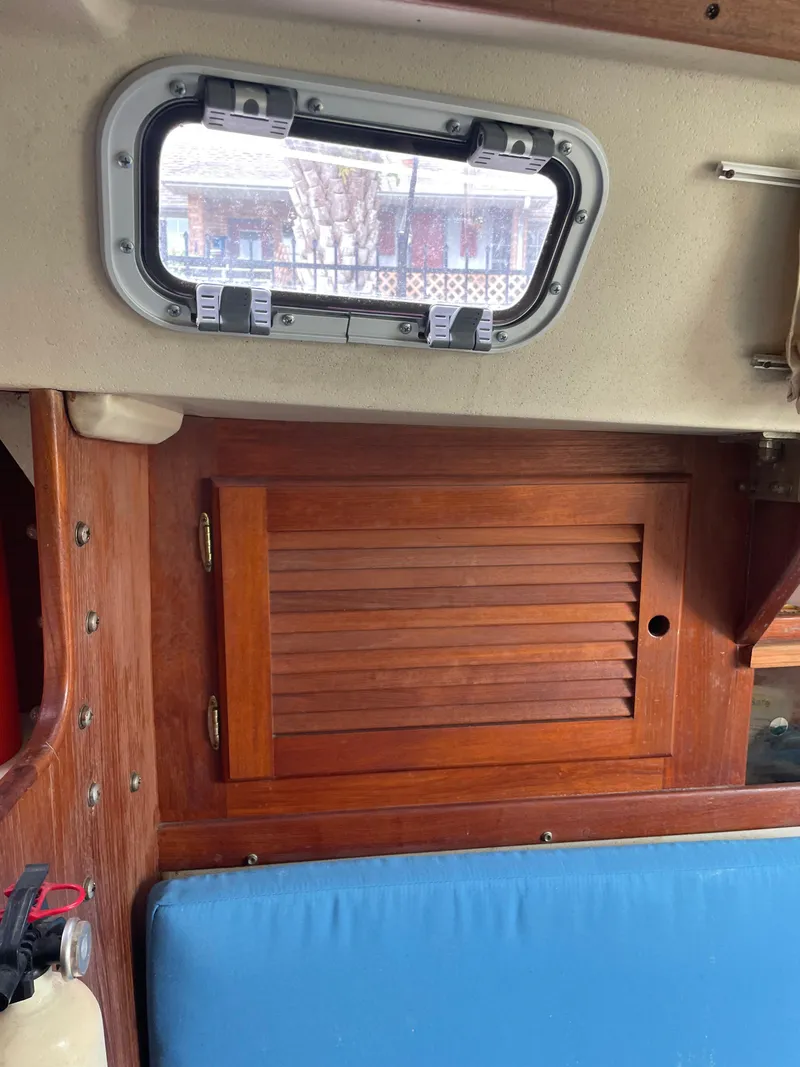 Slide: The Image of Catalina 30 1988 - 34