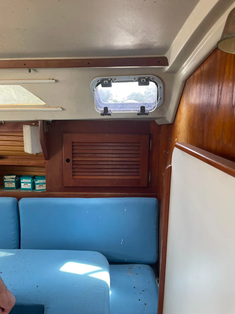 Slide: The Image of Catalina 30 1988 - 35