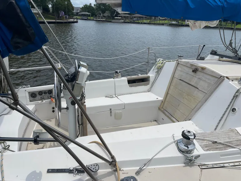 Slide: The Image of Catalina 30 1988 - 4