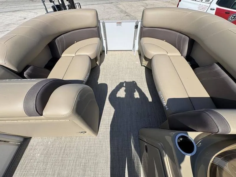 Slide: The Image of Sylvan Mirage Cruise 822 LZ 2025 - 10