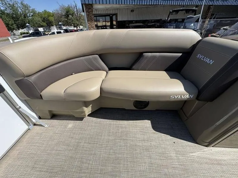 Slide: The Image of Sylvan Mirage Cruise 822 LZ 2025 - 13