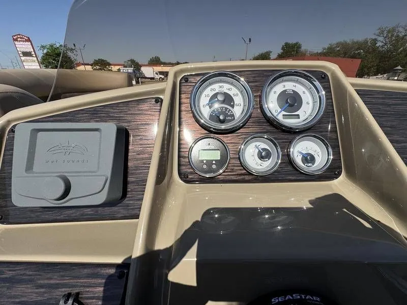 Slide: The Image of Sylvan Mirage Cruise 822 LZ 2025 - 17