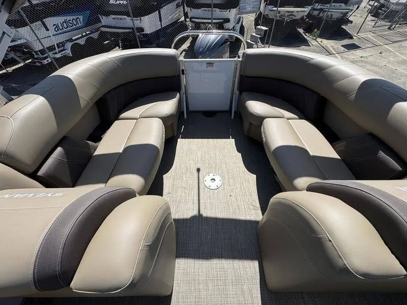 Slide: The Image of Sylvan Mirage Cruise 822 LZ 2025 - 18