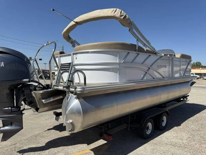 Slide: The Image of Sylvan Mirage Cruise 822 LZ 2025 - 4