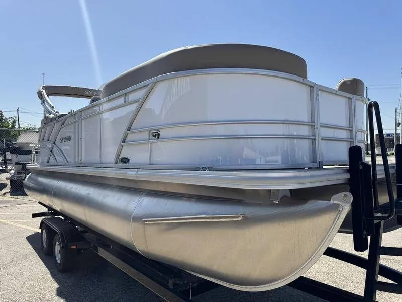 Slide: The Image of Sylvan Mirage Cruise 822 LZ 2025 - 6