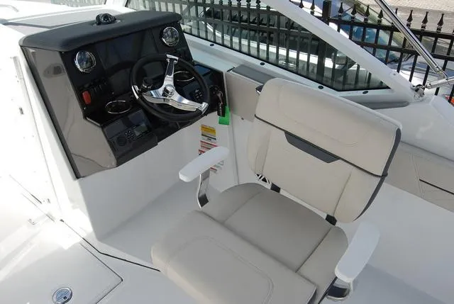 Slide: The Image of Blackfin 232 DC 2025 - 15