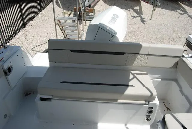 Slide: The Image of Blackfin 232 DC 2025 - 18