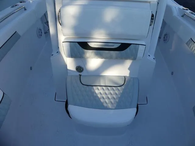 Slide: The Image of Blackfin 222 CC 2026 - 23