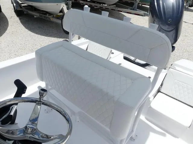 Slide: The Image of Blazer Bay 2200 Fisherman 2026 - 11