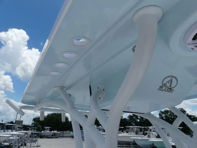 Slide: The Image of Blazer Bay 2200 Fisherman 2026 - 18