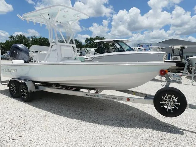 Slide: The Image of Blazer Bay 2200 Fisherman 2026 - 4