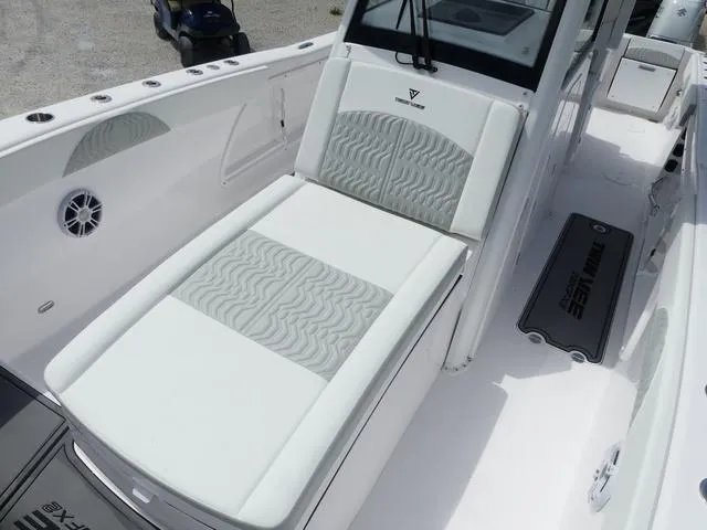 Slide: The Image of Twin Vee 280 GFX CC 2026 - 22