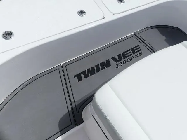 Slide: The Image of Twin Vee 280 GFX CC 2026 - 23