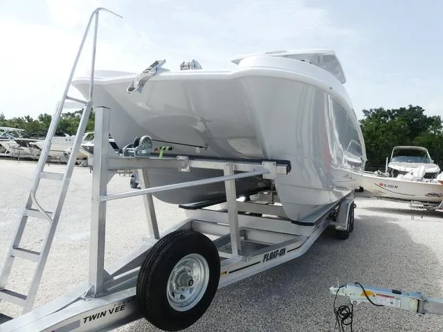 Slide: The Image of Twin Vee 280 GFX CC 2026 - 3