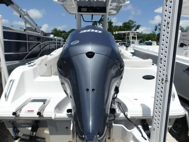 Slide: The Image of Sea Hunt Ultra 239 SE 2021 - 4