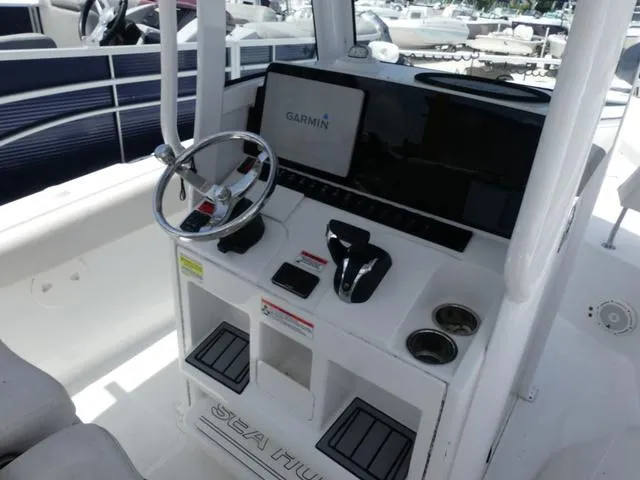 Slide: The Image of Sea Hunt Ultra 239 SE 2021 - 7