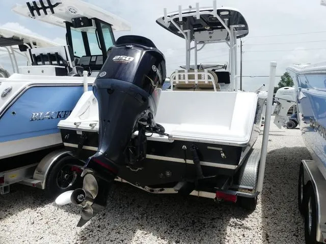 Slide: The Image of Sportsman Heritage 231 Center Console 2017 - 4