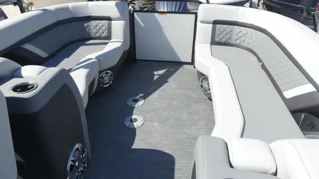 Slide: The Image of Aqua Godfrey AquaPatio 235 SB 2023 - 6