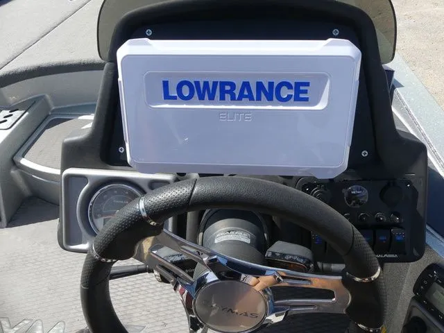 Slide: The Image of Caymas CX 21 PRO 2020 - 14