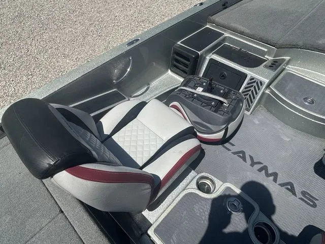 Slide: The Image of Caymas CX 21 PRO 2020 - 15