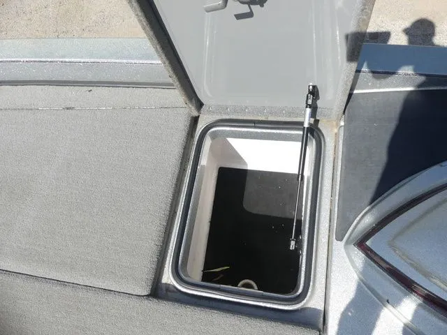 Slide: The Image of Caymas CX 21 PRO 2020 - 20