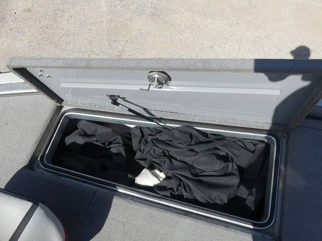 Slide: The Image of Caymas CX 21 PRO 2020 - 21