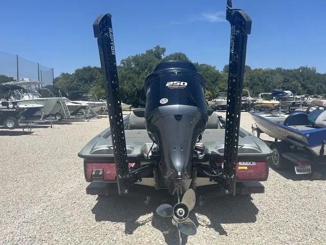 Slide: The Image of Caymas CX 21 PRO 2020 - 6