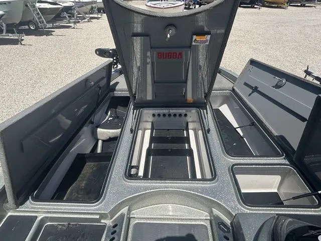 Slide: The Image of Caymas CX 21 PRO 2020 - 9