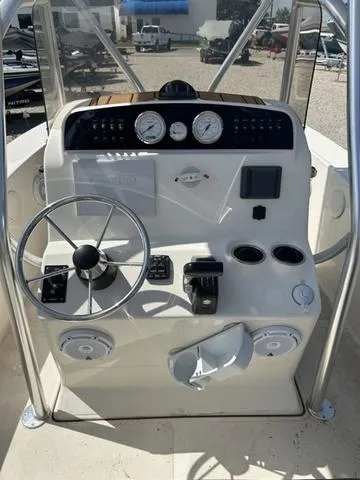 Slide: The Image of Pioneer Islander 180 2022 - 6