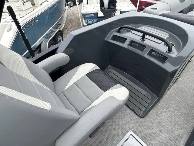 Slide: The Image of Massimo LIMITED 2023 - 10