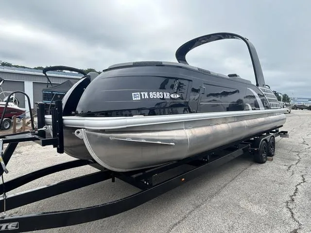 Slide: The Image of Massimo LIMITED 2023 - 3