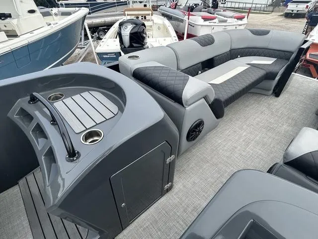 Slide: The Image of Massimo LIMITED 2023 - 6