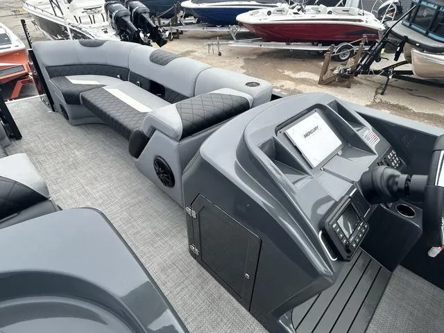 Slide: The Image of Massimo LIMITED 2023 - 7