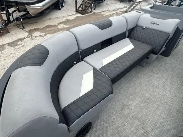 Slide: The Image of Massimo LIMITED 2023 - 8