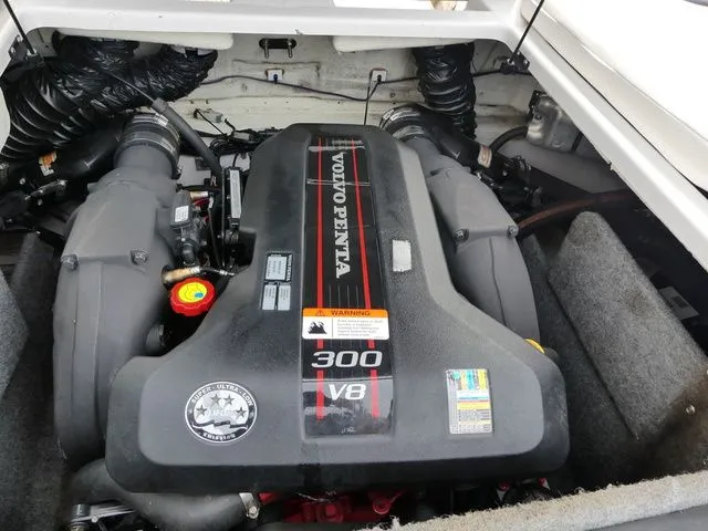 Slide: The Image of Four Winns H210 SS 2013 - 17