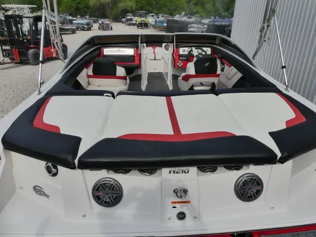 Slide: The Image of Four Winns H210 SS 2013 - 18