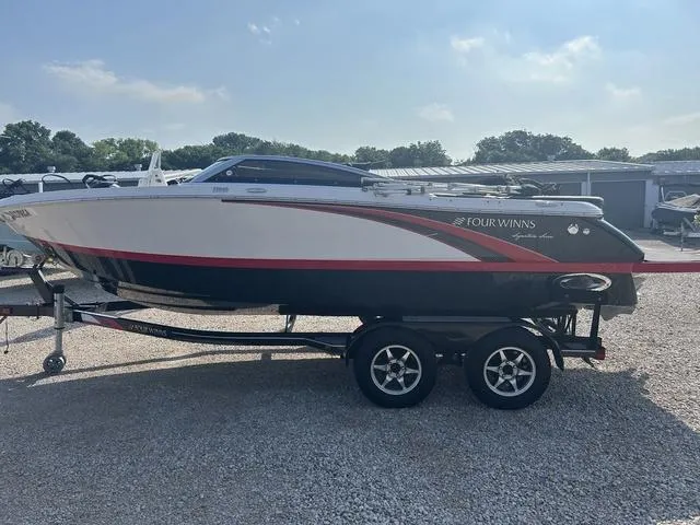 Slide: The Image of Four Winns H210 SS 2013 - 3