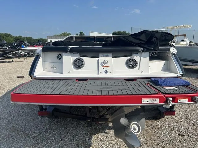 Slide: The Image of Four Winns H210 SS 2013 - 7