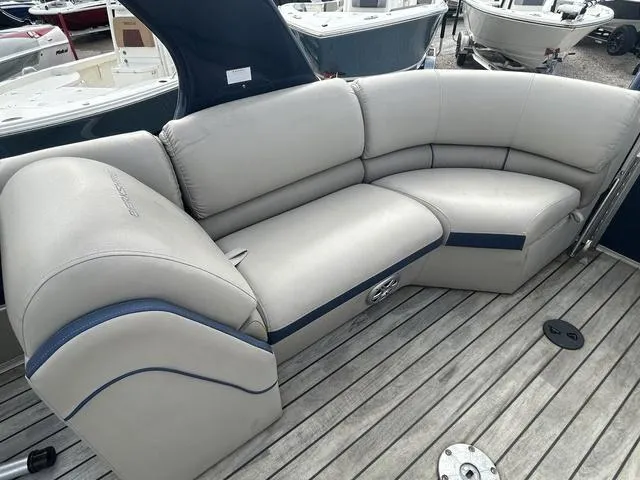 Slide: The Image of Berkshire 23RFX 3.0 2016 - 7