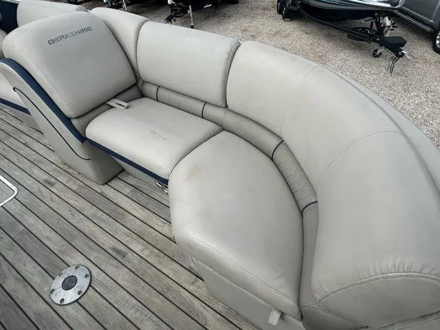 Slide: The Image of Berkshire 23RFX 3.0 2016 - 9